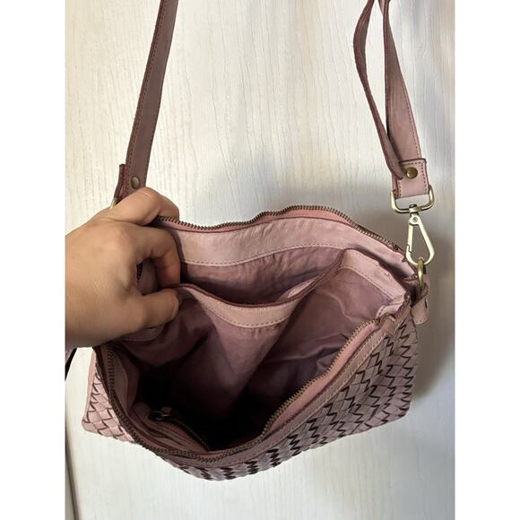 Genuine Leather Basket Weave Crossbody Lavender Made In Italy Adjustable Strap - Picture 4 of 8